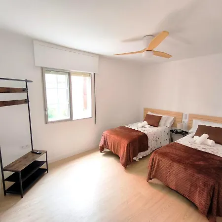 Casa Gaia Centrally Located With Spacious 雷东德拉